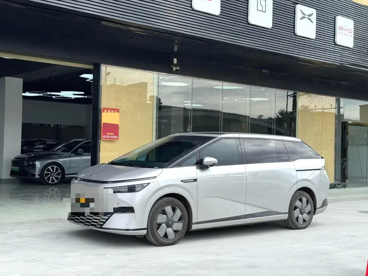 2024 Xpeng X9 BEV 101.5KWH