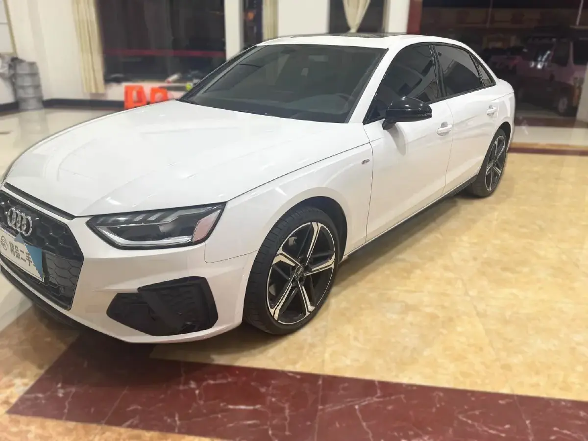 2023 Audi A4L 2.0T 190HP L4 7DCT