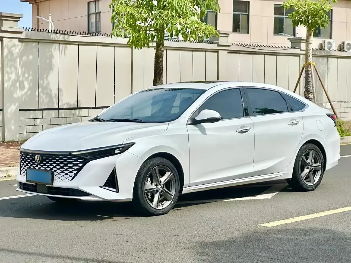 2023 ChangAn Raeton Plus 1.5T 188HP L4 7DCT