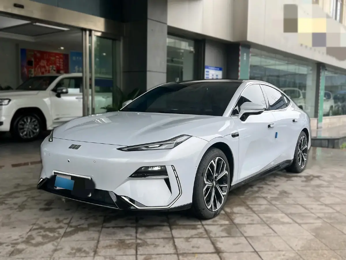 2025 Geely Galaxy E8 BEV 76KWH