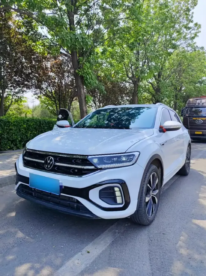 2023 Volkswagen T-Roc 1.5T 160HP L4 7DCT