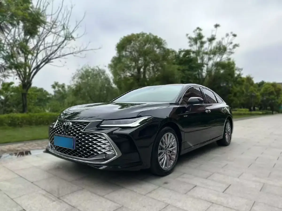 2024 Toyota Avalon 2.5L 185HP L4 E-CVT Hybrid