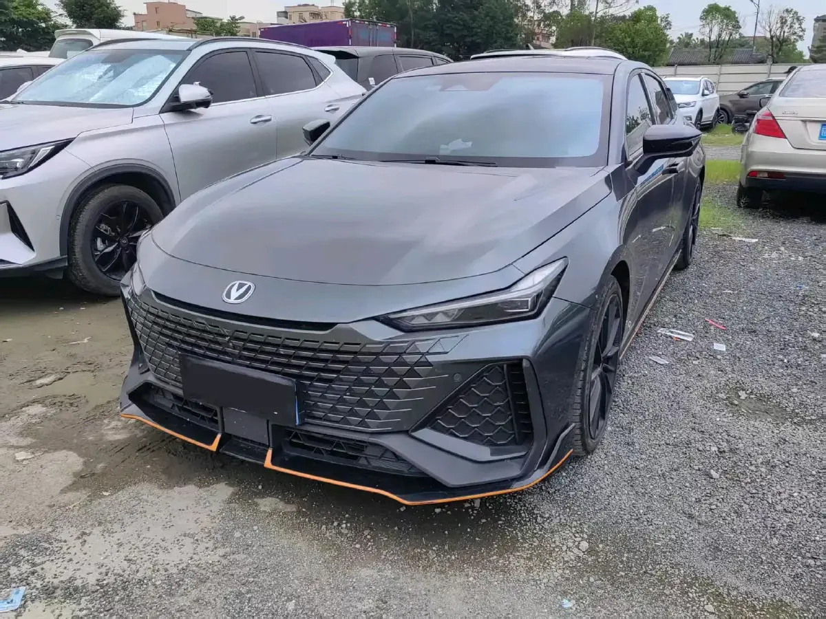 2022 ChangAn UNI-V 2.0T 233HP L4 8AT