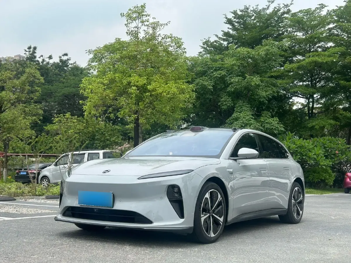 2023 NIO ET5T BEV 75KWH