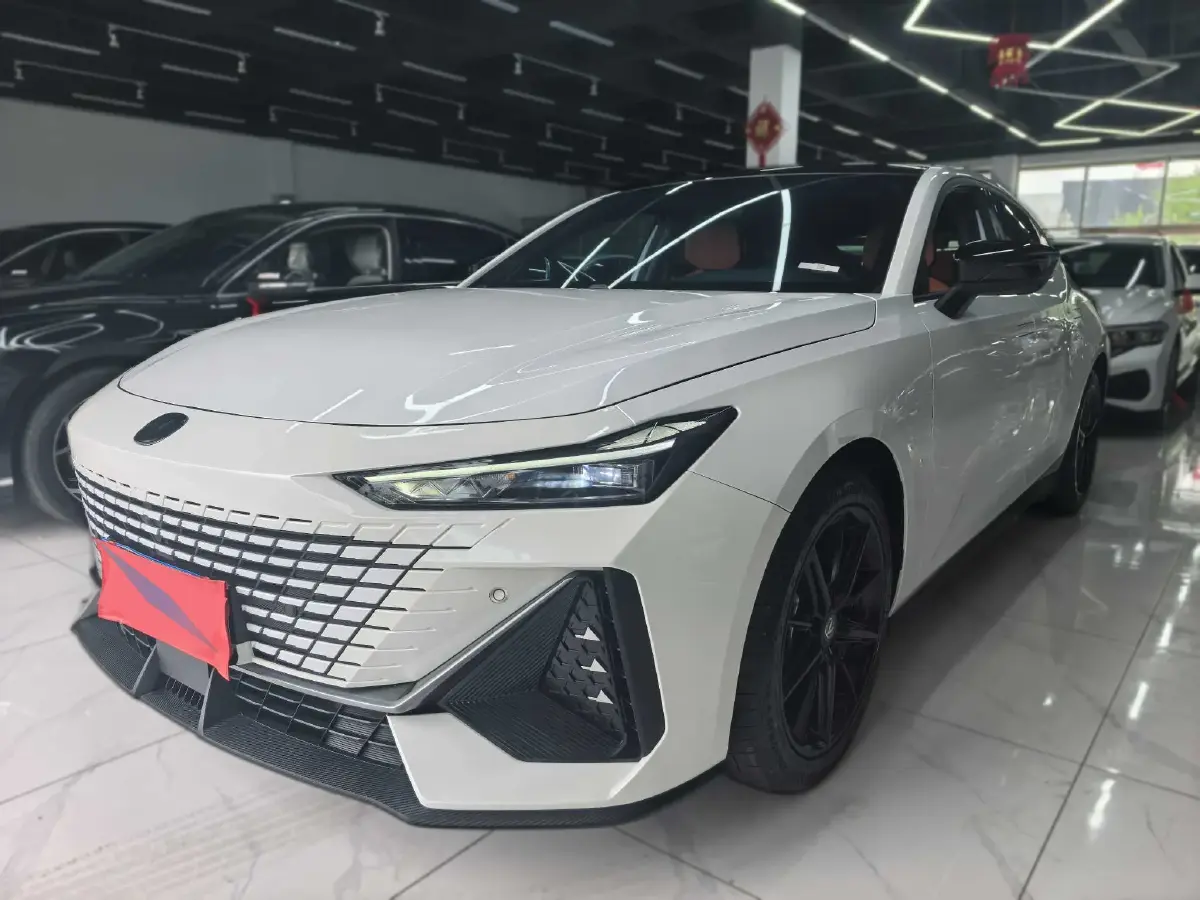 2022 ChangAn UNI-V 1.5T 188HP L4 7DCT