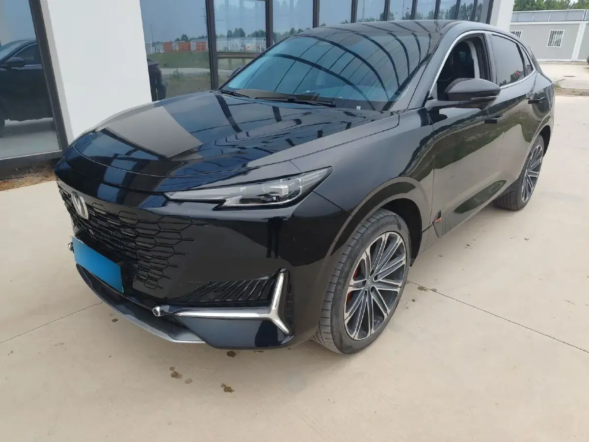 2022 ChangAn UNI-K iDD 1.5T 170HP L4 6TCT PHEV 30.74KWH