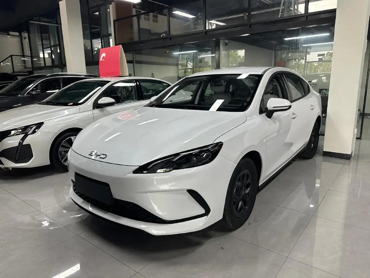 2025 BYD Seal05 DM-i 1.5L 101HP L4 E-CVT PHEV 7.68KWH