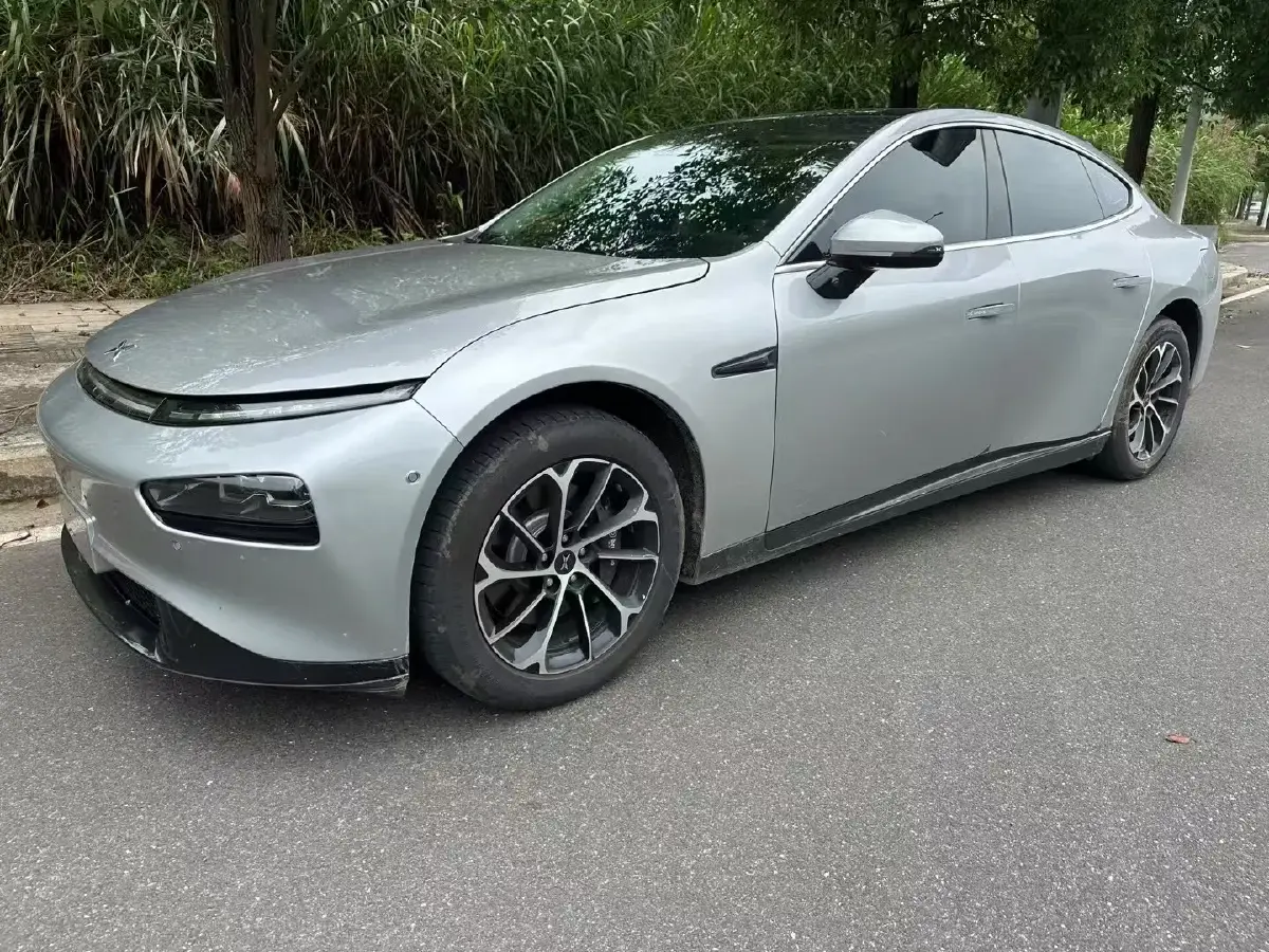 2022 Xpeng P7 BEV 77.9KWH