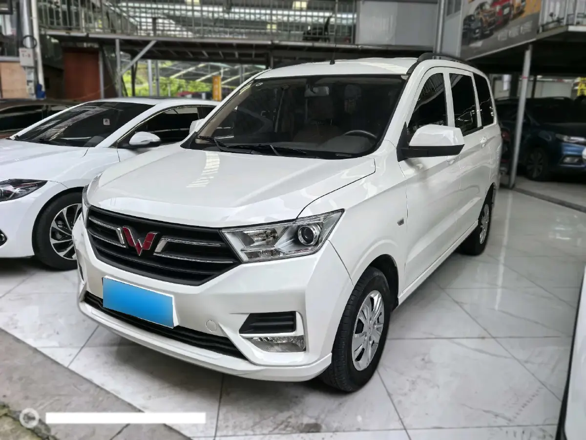 2021 WuLing HongGuang 1.5L 99HP L4 6MT