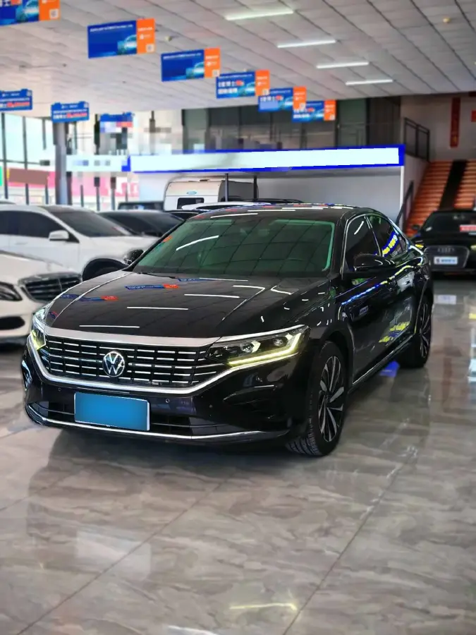 2022 Volkswagen Passat 2.0T 186HP L4 7DCT