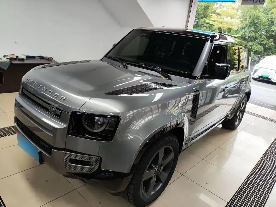 2022 Land Rover Defender 3.0T 400HP L6 8AT