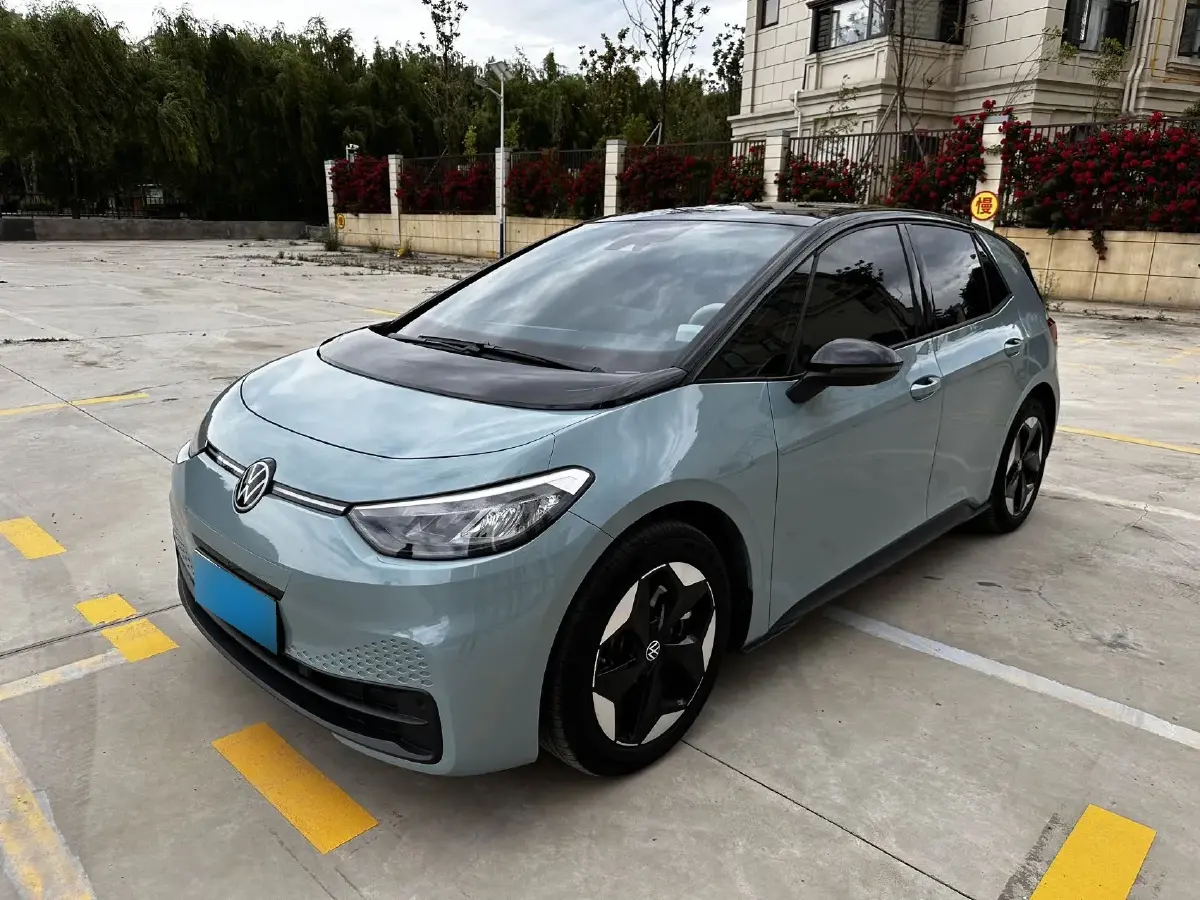 2025 Volkswagen ID.3 BEV 53.6KWH