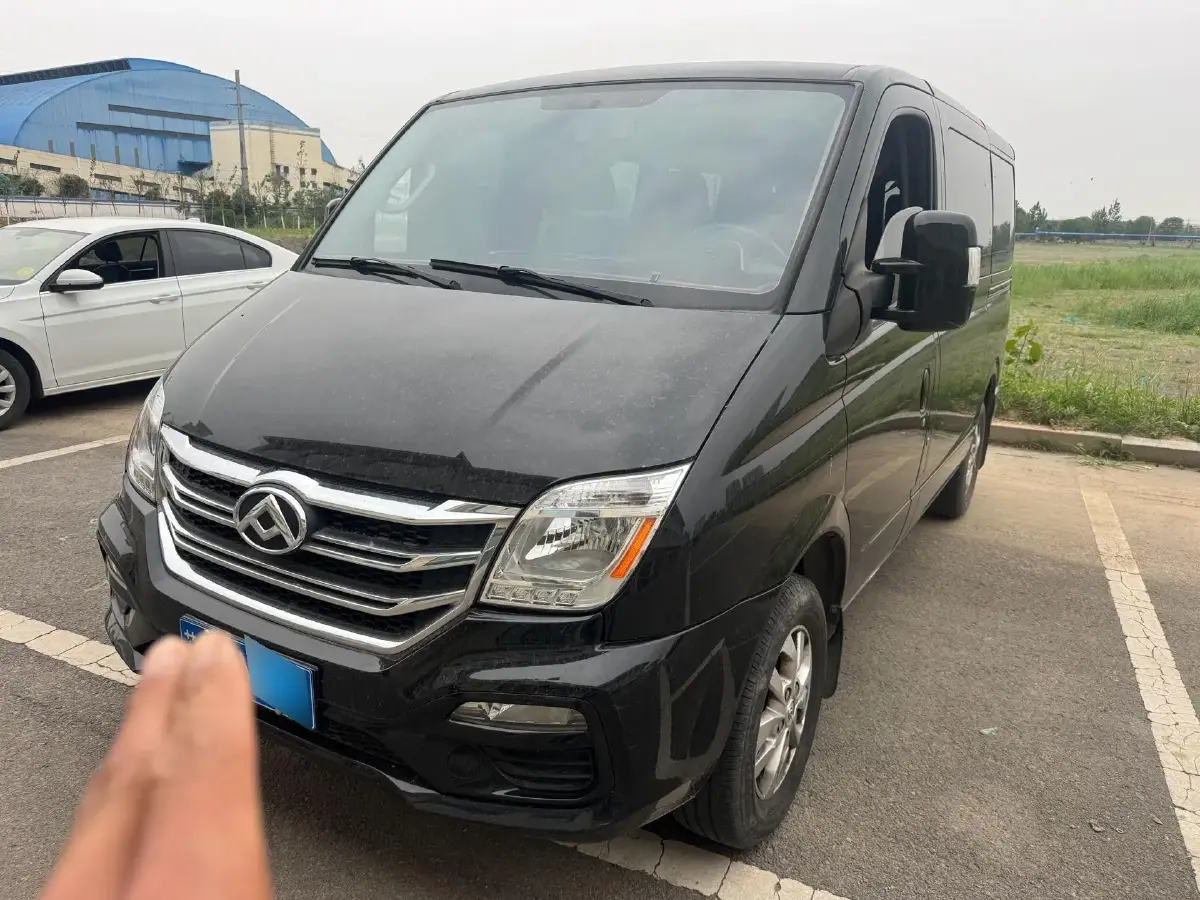 2021 MAXUS XinTu V80 2.0T 127HP L4 6AMT