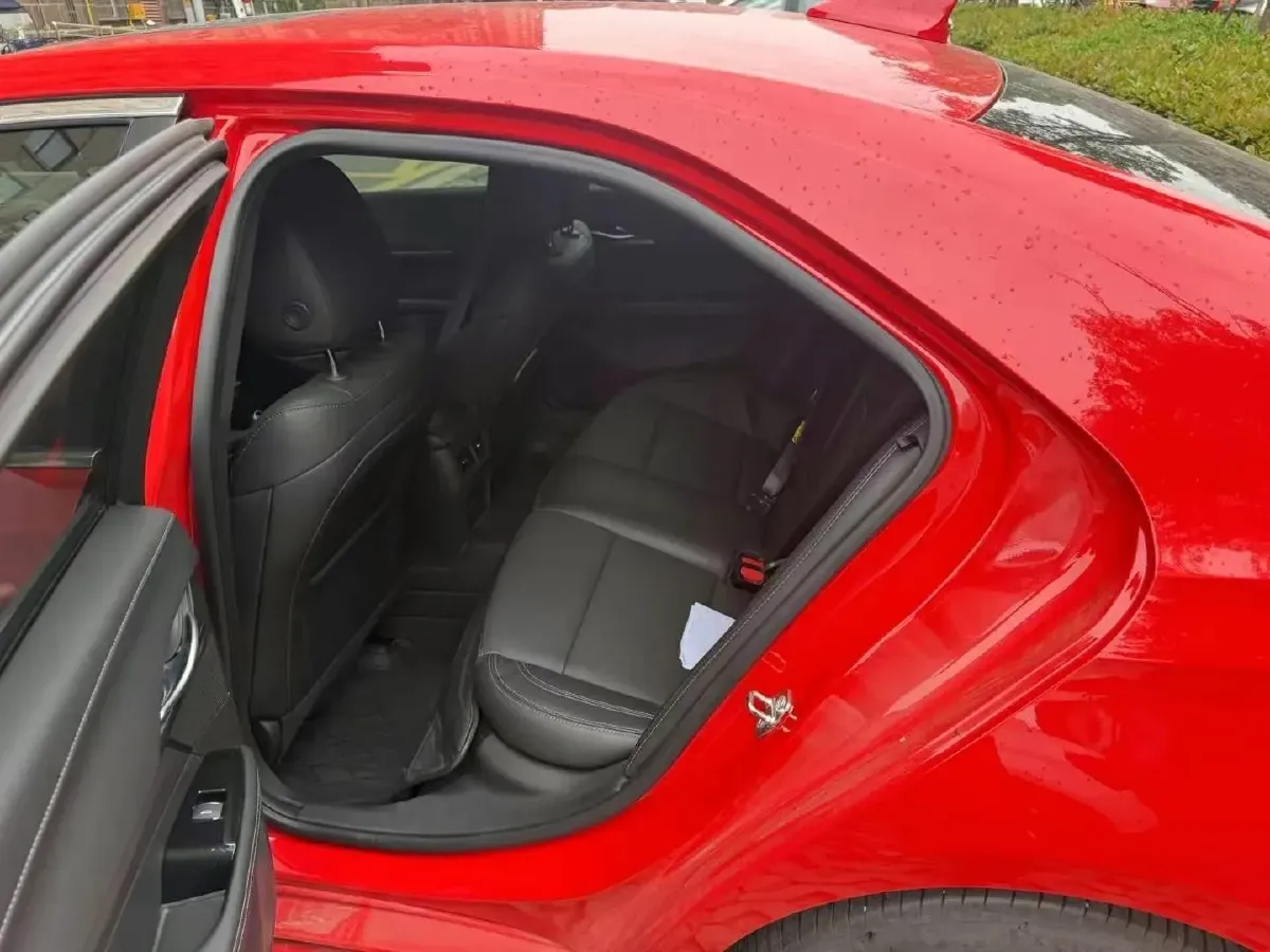 2023 Cadillac CT4 2.0T 237HP L4 8AT,autocango,china used car exporter,china ev exporter,chinese used car exporter,chinese used ev exporter