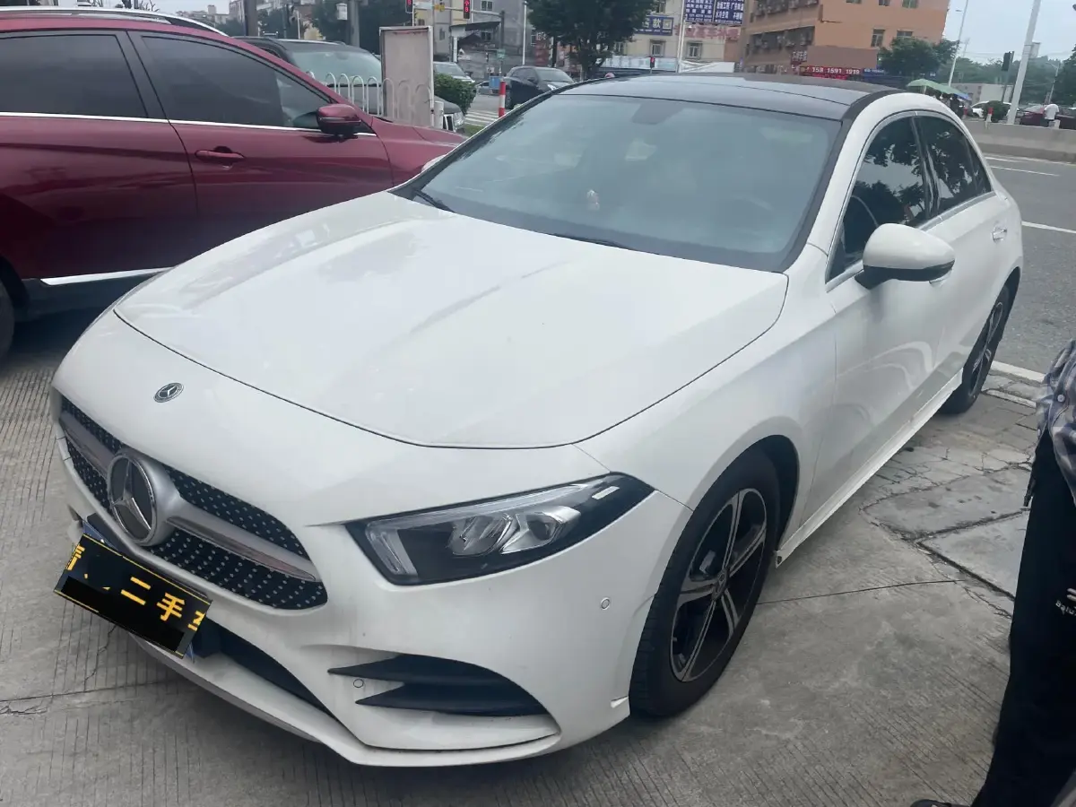 2022 Mercedes-Benz A Class 1.3T 163HP L4 7DCT