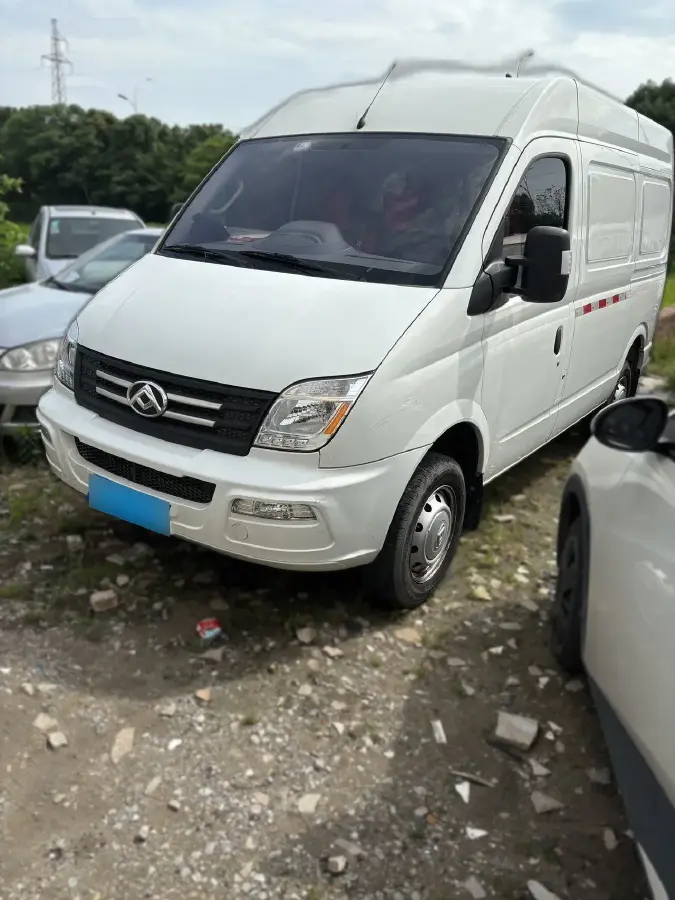 2021 MAXUS XinTu V80 2.0T 127HP L4 6AMT