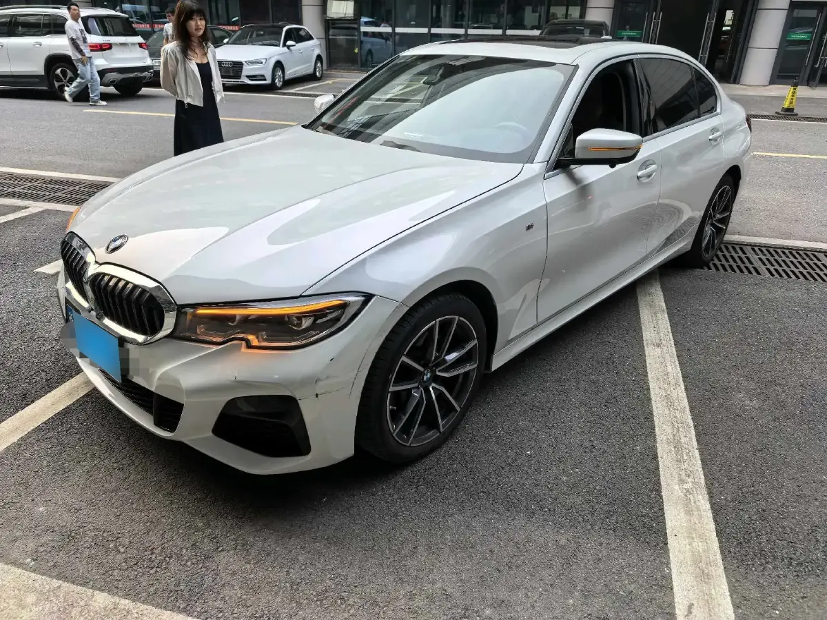 2022 BMW 3 Series 2.0T 156HP L4 8AT