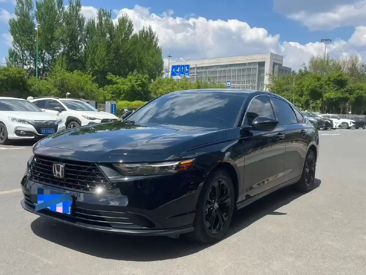 2025 Honda Accord 1.5T 192HP L4 CVT
