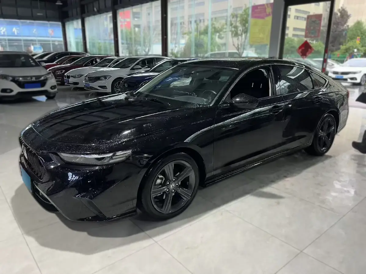 2025 Honda Inspire 1.5T 192HP L4 CVT