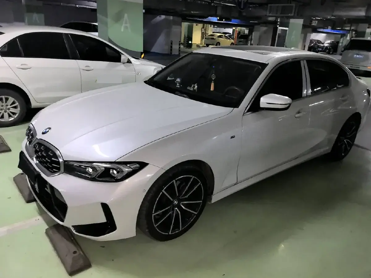 2024 BMW 3 Series 2.0T 184HP L4 8AT