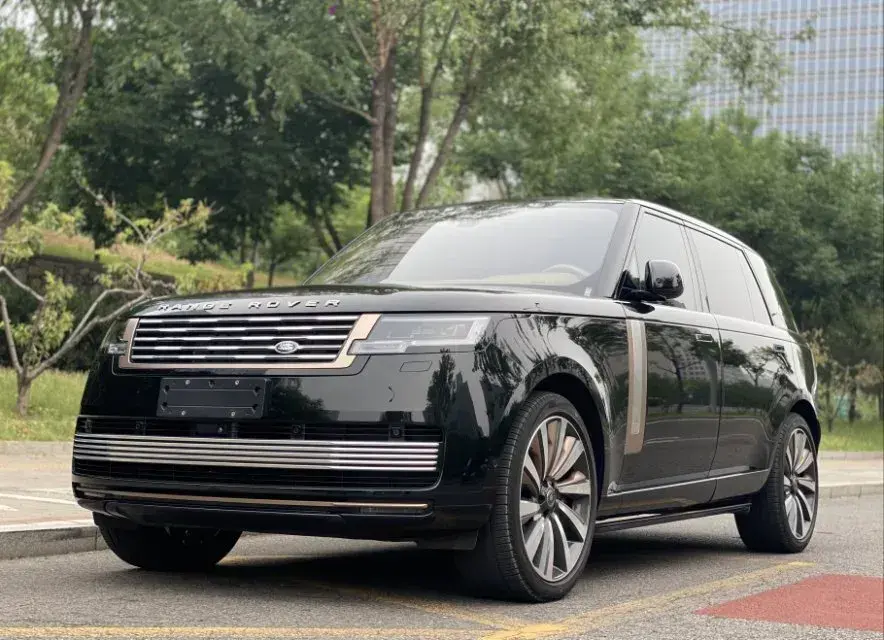 2024 Land Rover Range Rover 4.4T 615HP V8 8AT