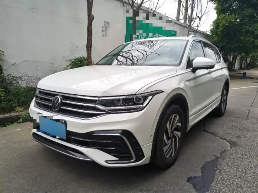 2024 Volkswagen Tiguan L 2.0T 186HP L4 7DCT
