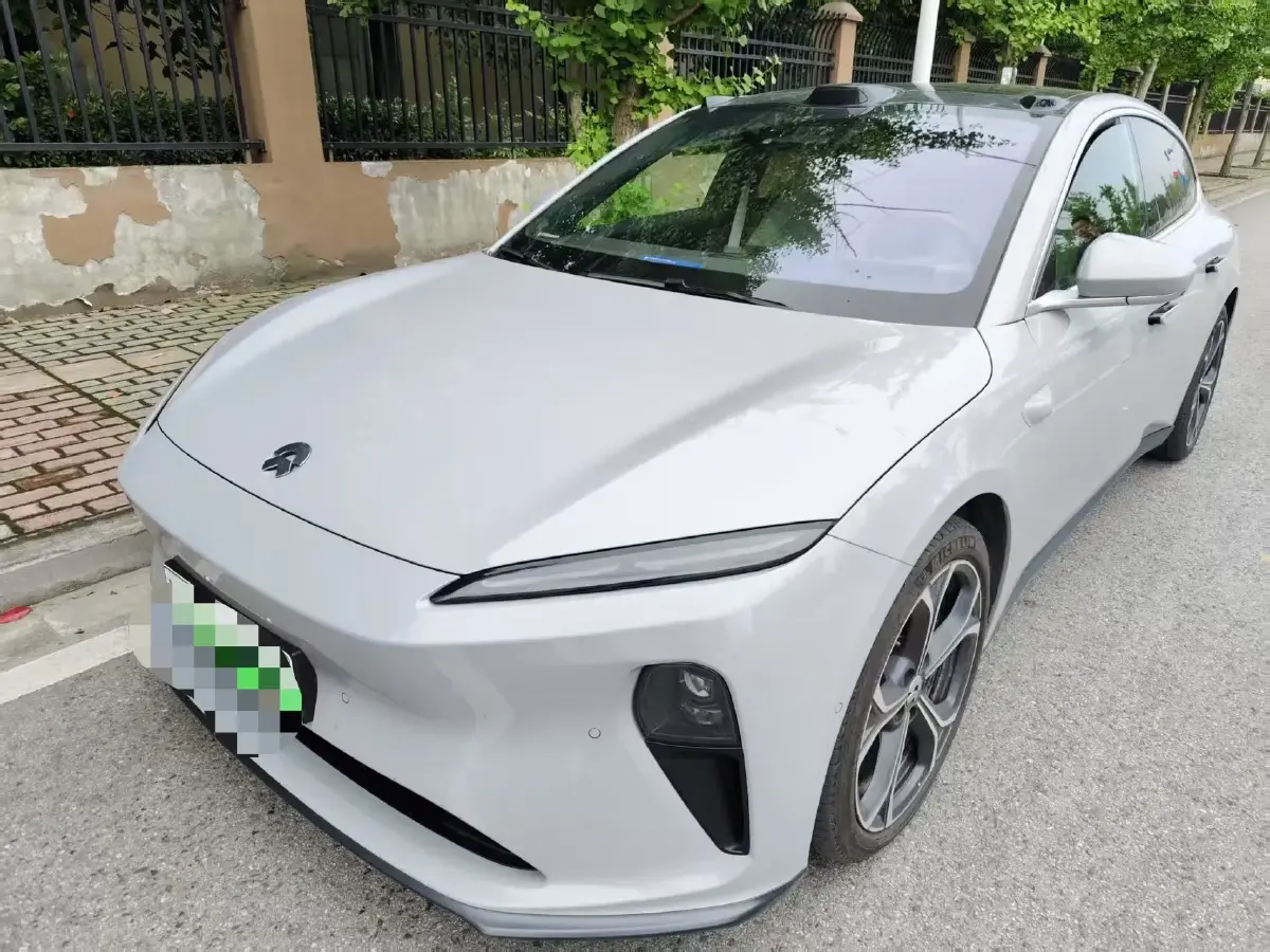 2024 NIO ET5T BEV 75KWH