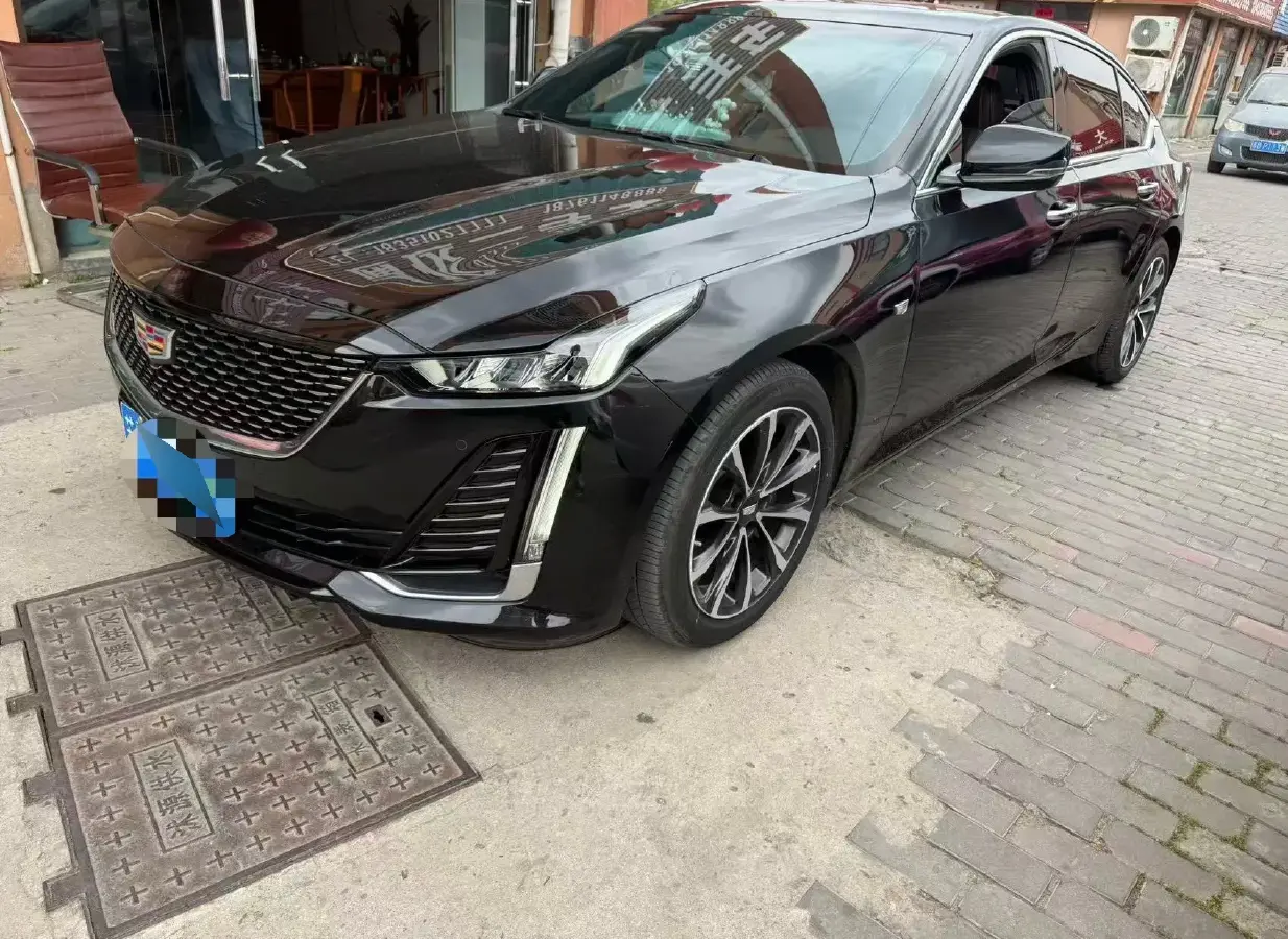 2022 Cadillac CT5 2.0T 237HP L4 10AT