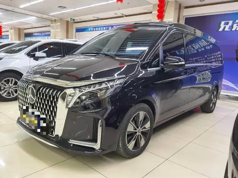 2022 Mercedes-Benz V Class 2.0T 211HP L4 9AT