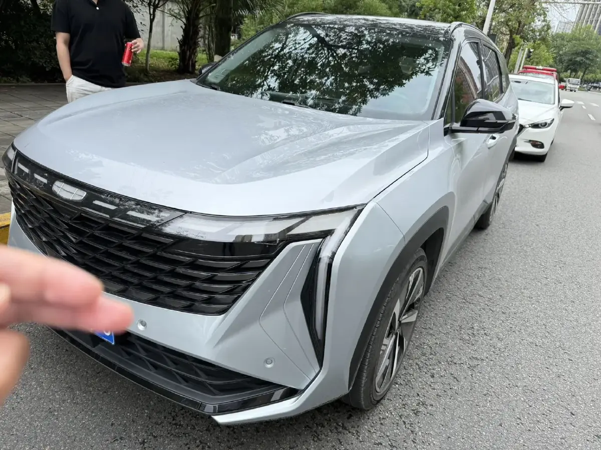 2023 Geely StarRay 1.5T 181HP L4 7DCT