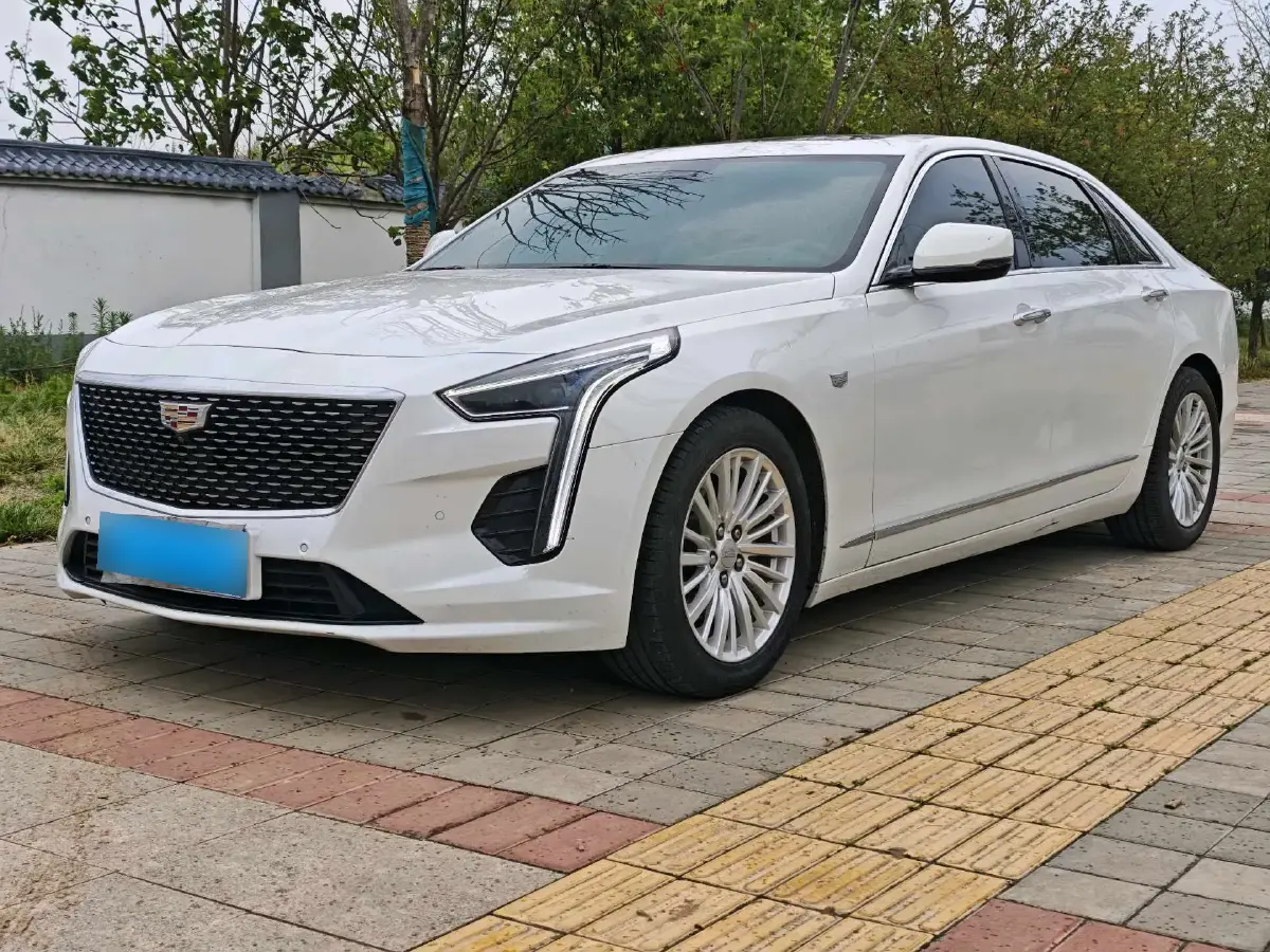 2022 Cadillac CT6 2.0T 237HP L4 10AT