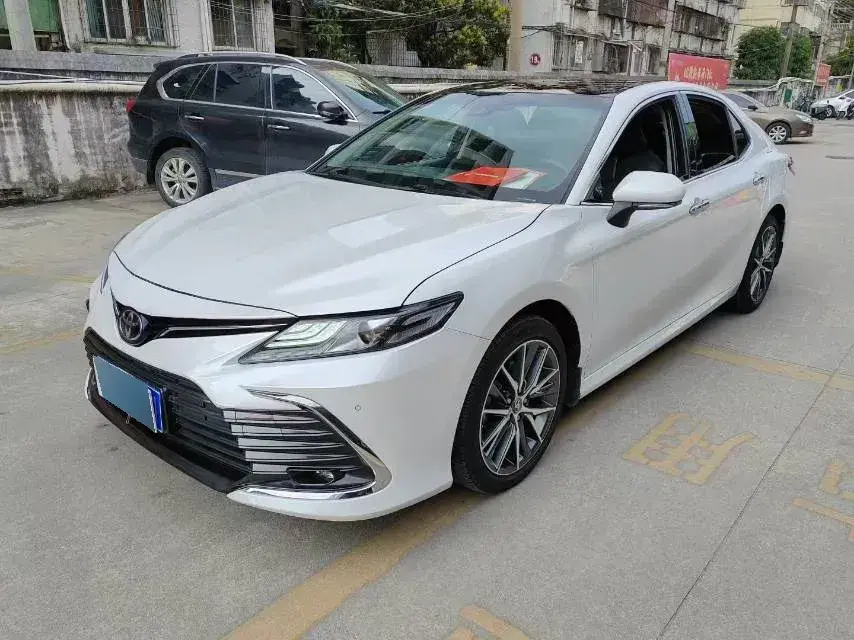 2021 Toyota Camry 2.5L 209HP L4 8AT
