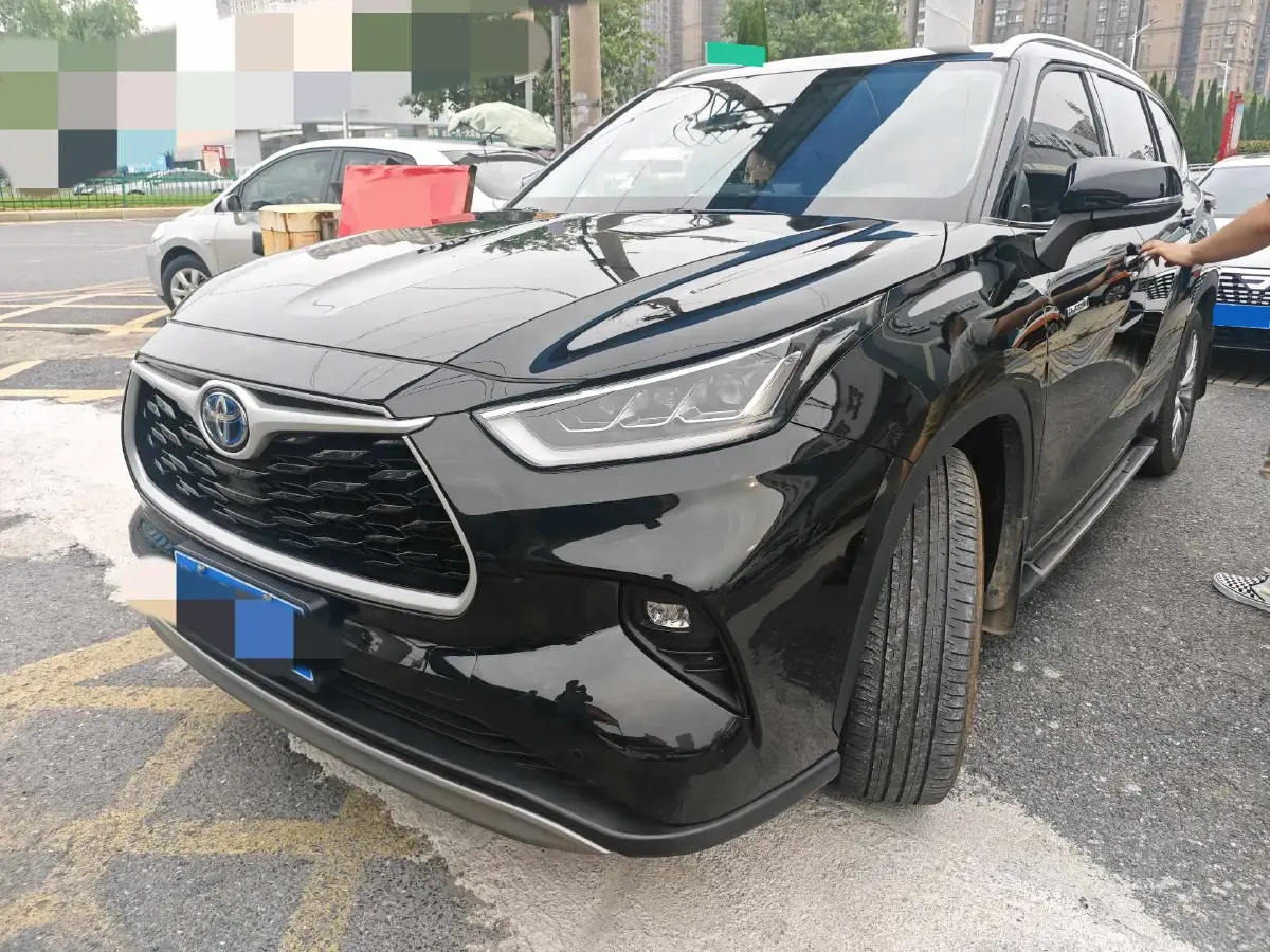 2023 Toyota Highlander 2.5L 189HP L4 E-CVT Hybrid