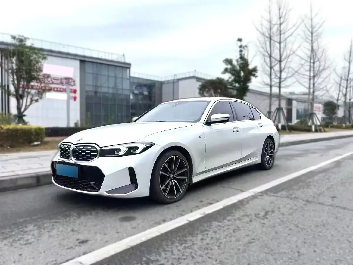 2024 BMW 3 Series 2.0T 184HP L4 8AT