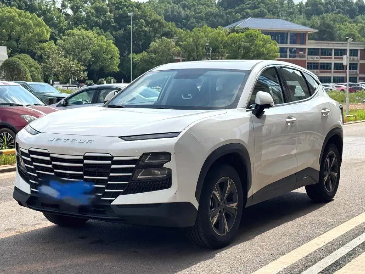 2023 Jetour DASHING 1.5T 156HP L4 6DCT