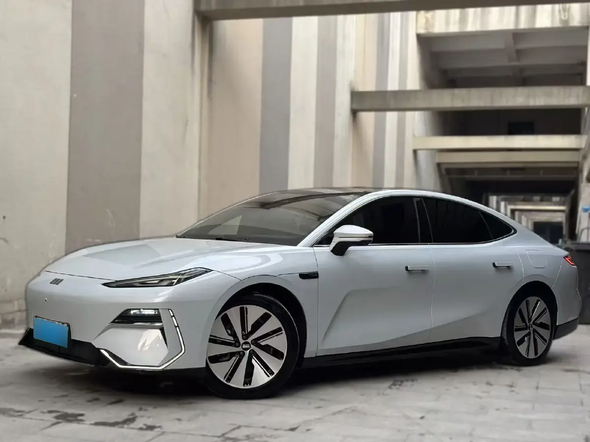 2024 Geely Galaxy E8 BEV 62KWH