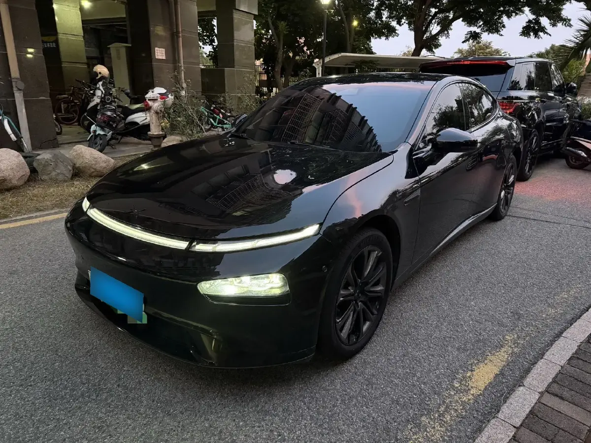 2022 Xpeng P7 BEV 77.9KWH