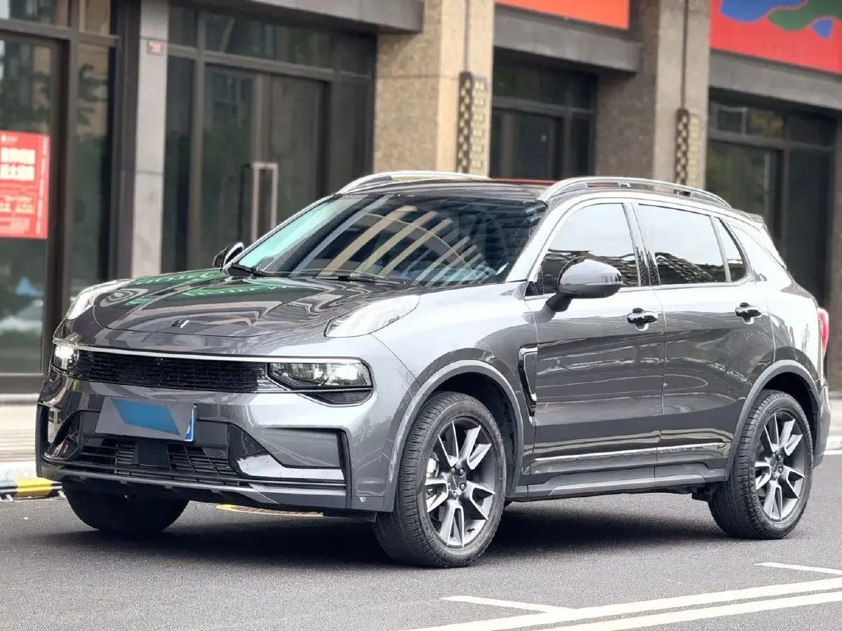 2024 LYNK&CO 01 2.0T 254HP L4 8AT