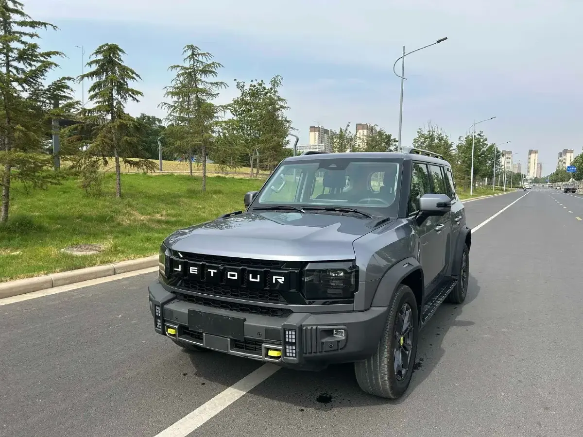 2023 Jetour Traveller 2.0T 254HP L4 7DCT