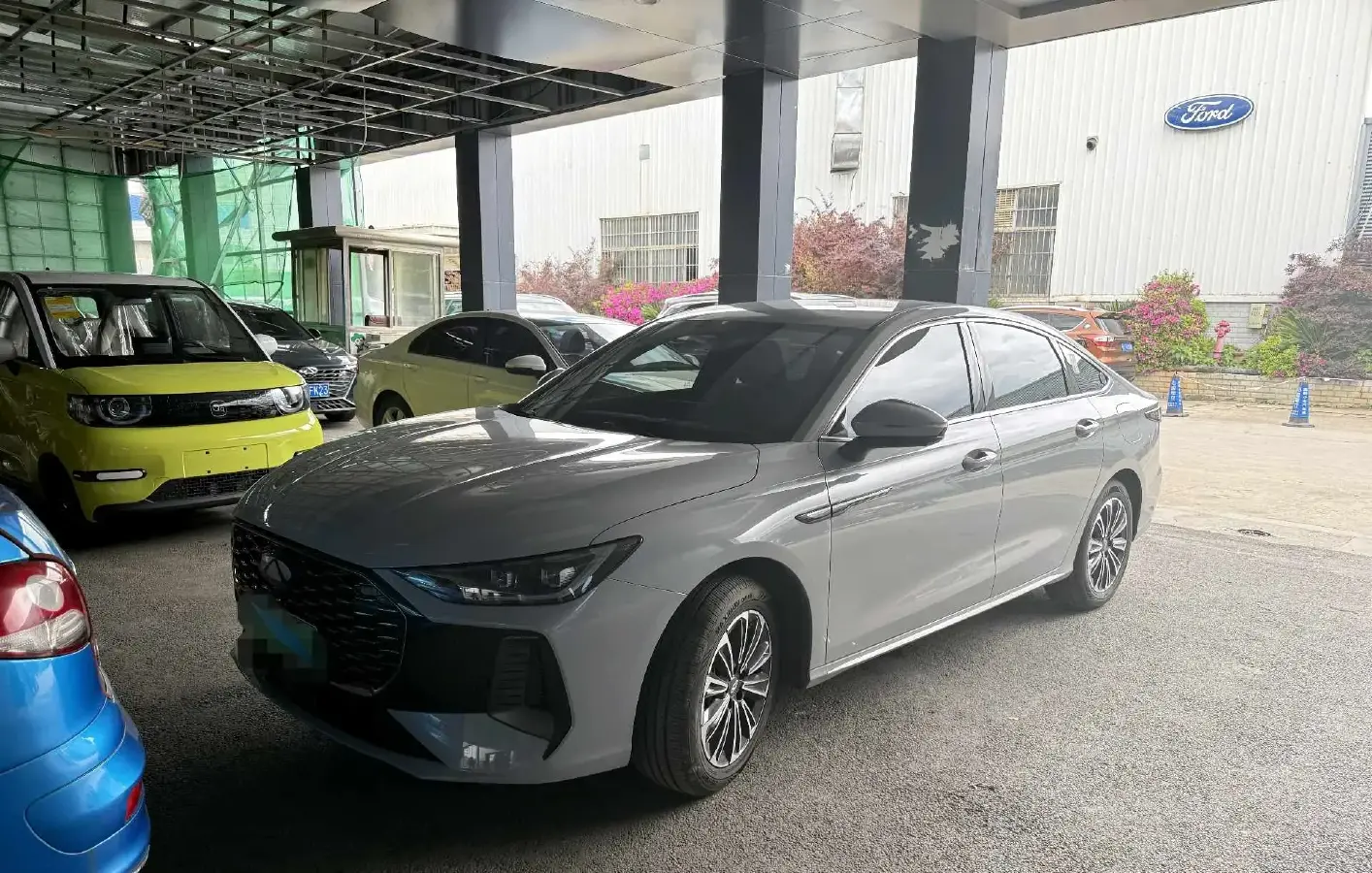 2025 Fulwin FulwinA8L 1.5T 156HP L4 1DHT PHEV 18.67KWH