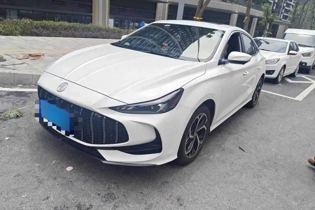 2025 MG 5 1.5T 181HP L4 7DCT