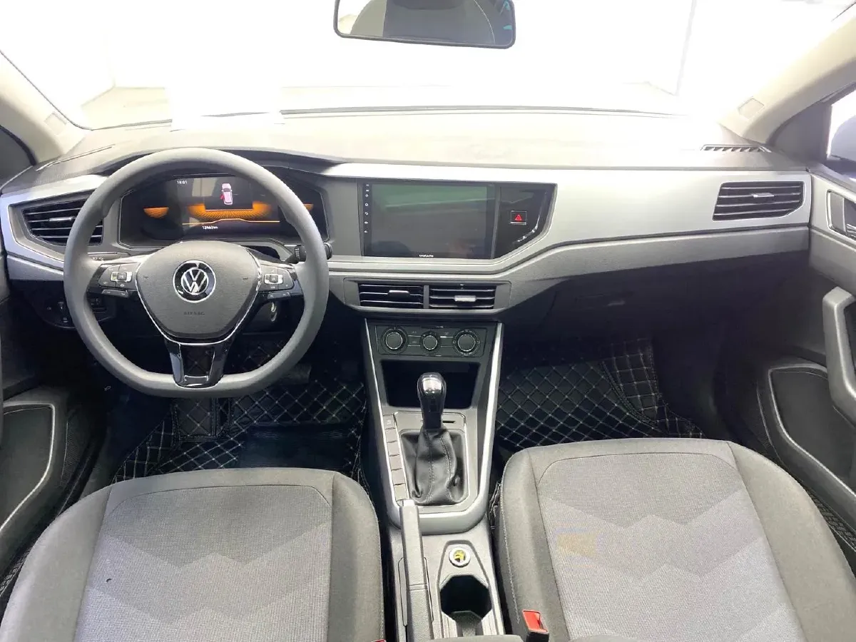 2023 Volkswagen Polo 1.5L 113HP L4 6AT,autocango,china used car exporter,china ev exporter,chinese used car exporter,chinese used ev exporter