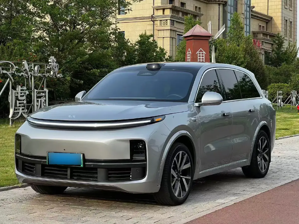 2023 Li L8 Range Extended 154HP REEV 40.9KWH