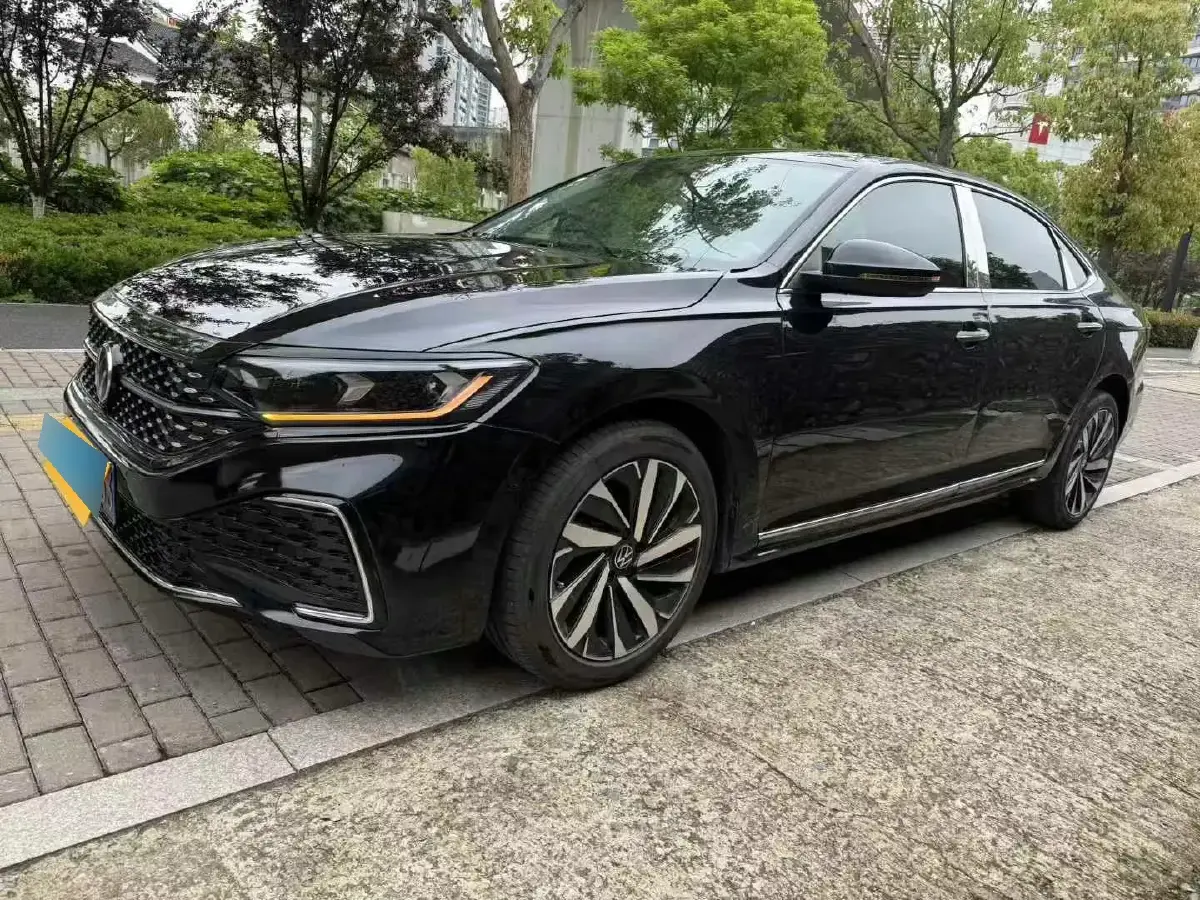 2021 Volkswagen Passat 2.0T 186HP L4 7DCT