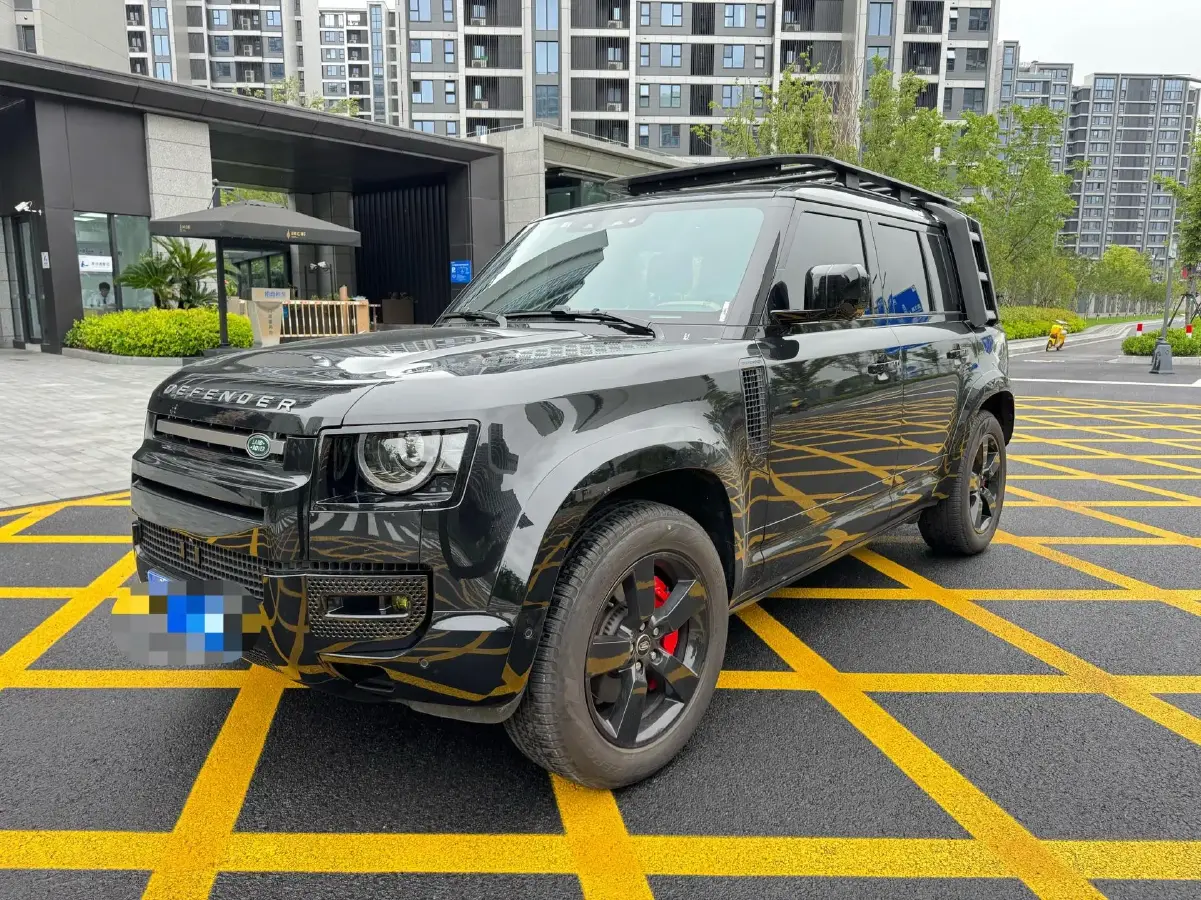 2024 Land Rover Defender 3.0T 400HP L6 8AT