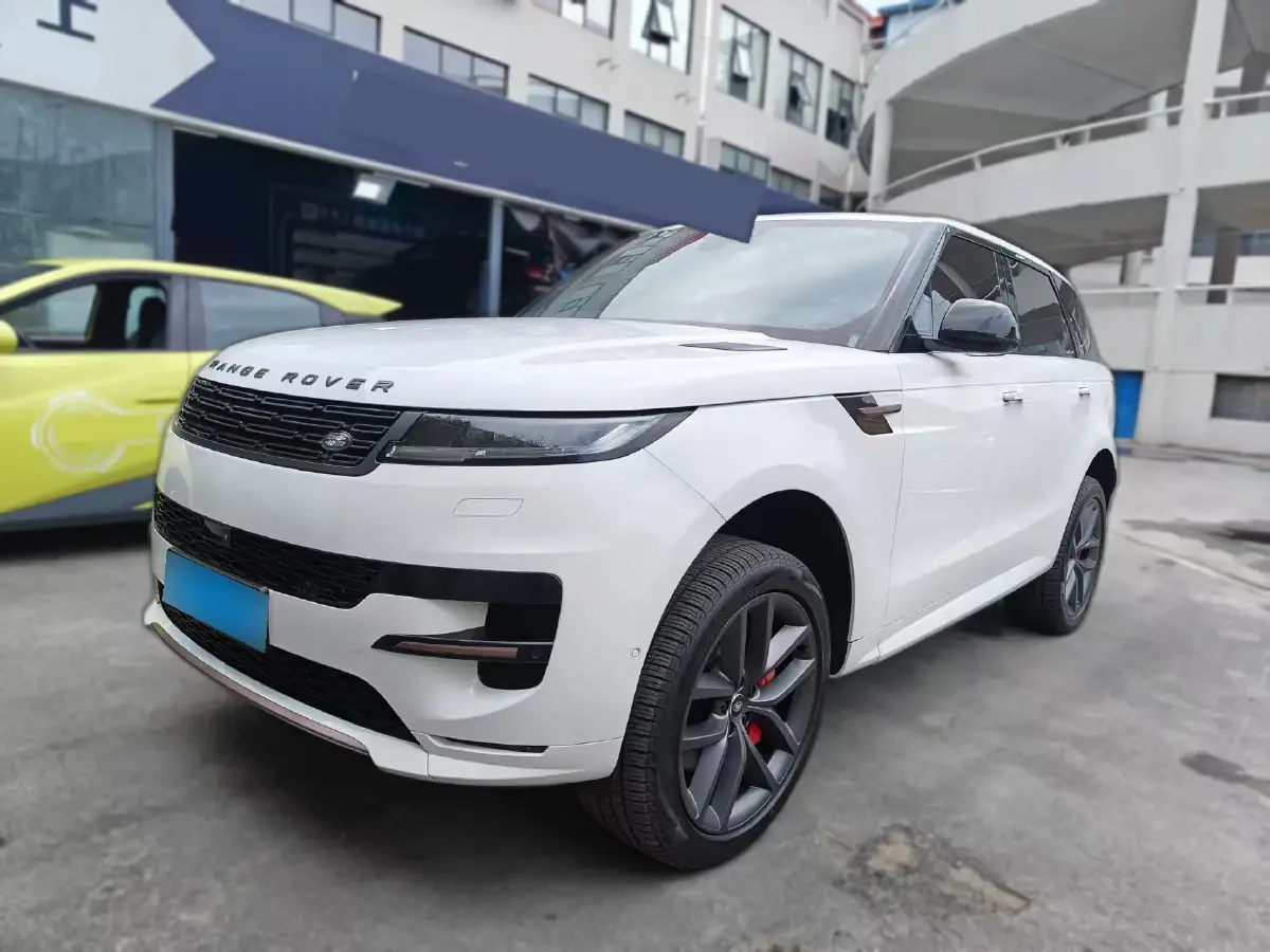 2025 Land Rover Range Rover Sport 3.0T 400HP L6 8AT
