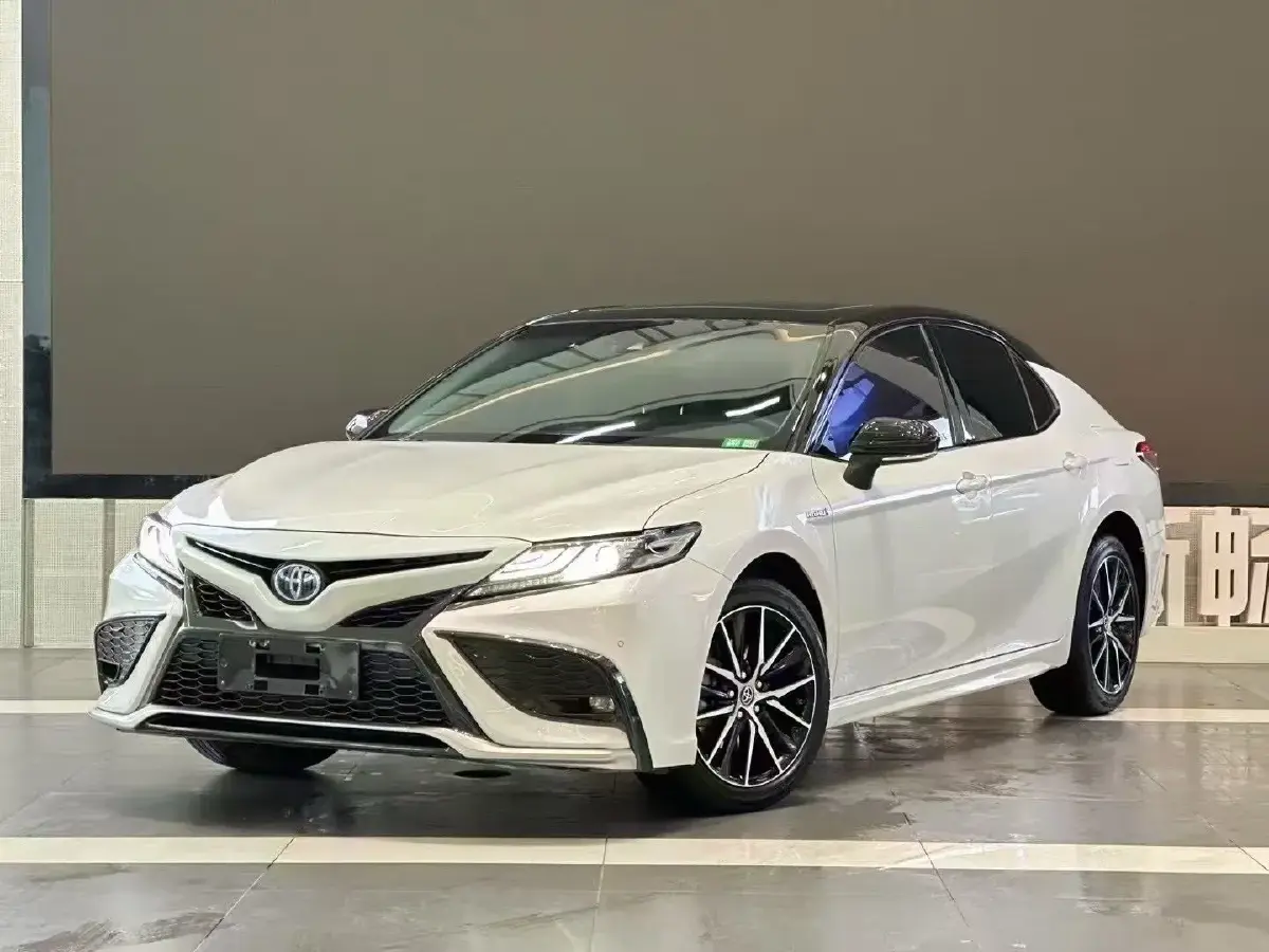 2021 Toyota Camry 2.5L 178HP L4 E-CVT Hybrid