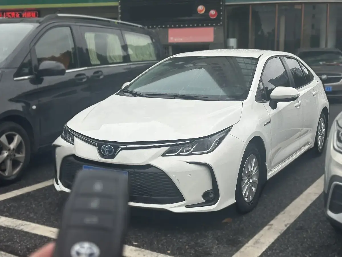2023 Toyota Corolla 1.8L 98HP L4 E-CVT Hybrid