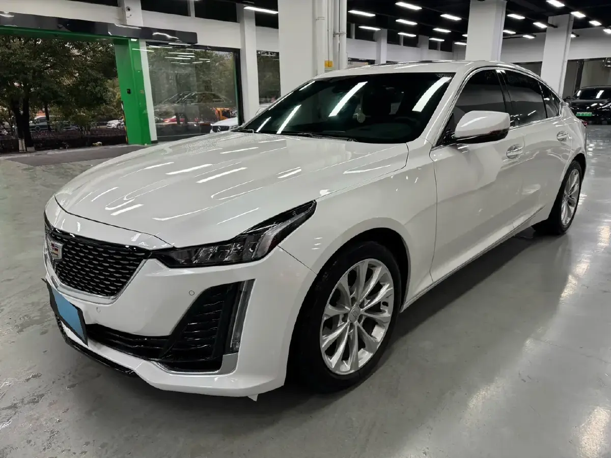 2023 Cadillac CT5 2.0T 237HP L4 10AT