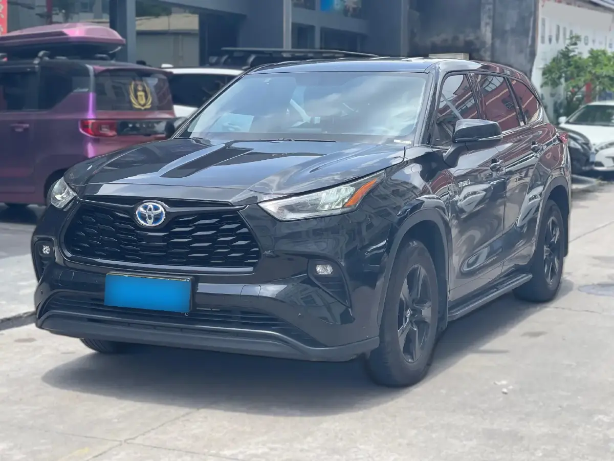 2023 Toyota Highlander 2.5L 189HP L4 E-CVT Hybrid